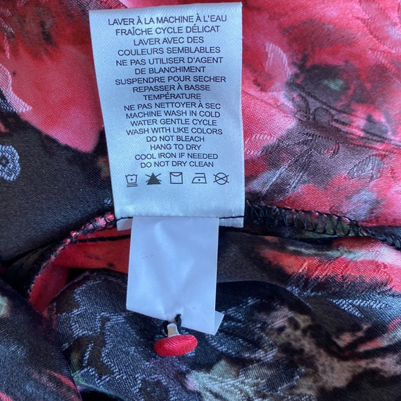 Rachel Zoe long sleeved red, black and green floral blouse with V neck. Small - Picture 13 of 14